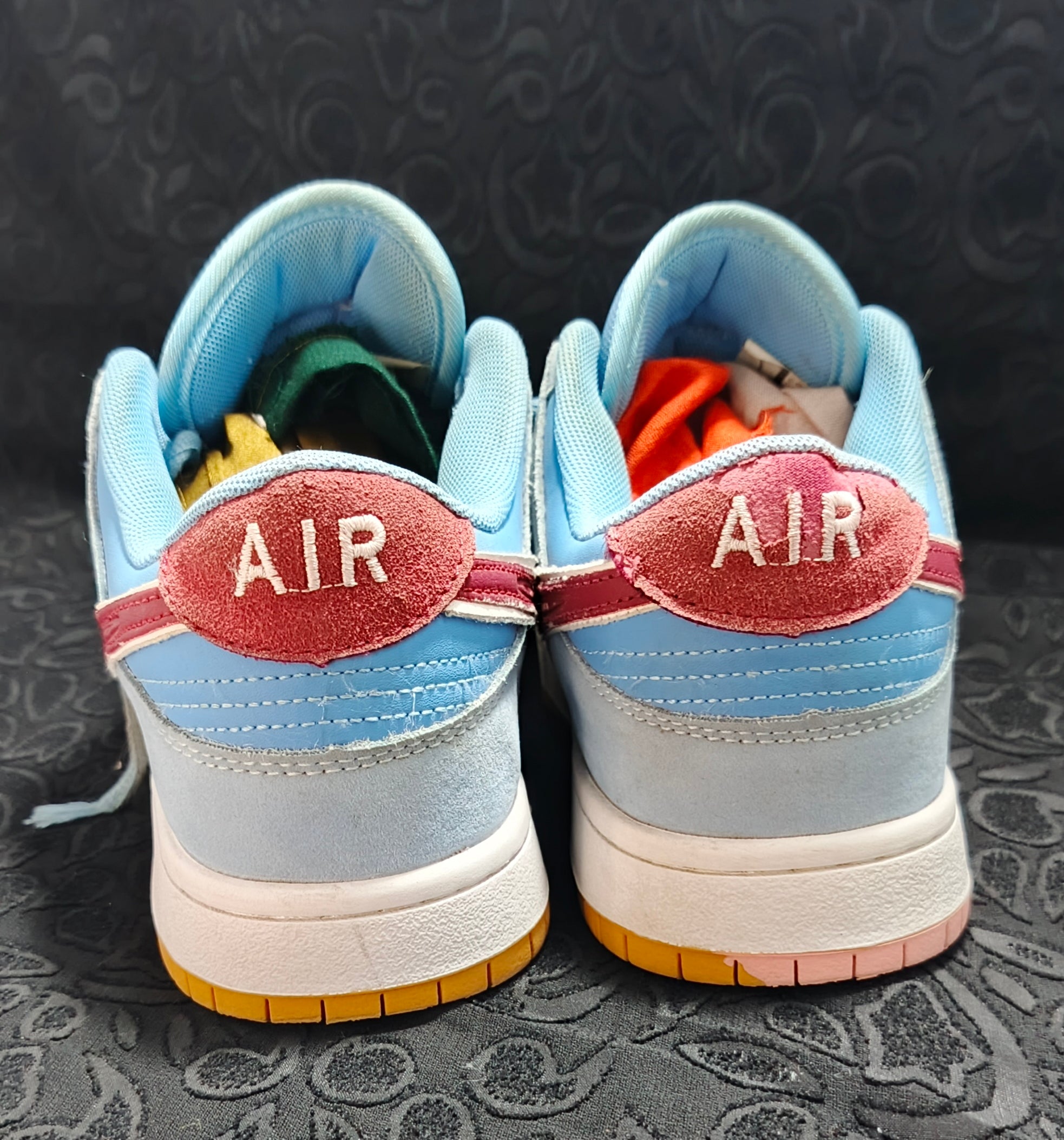 Nike SB Dunk Low "Phillies" (City Connect)