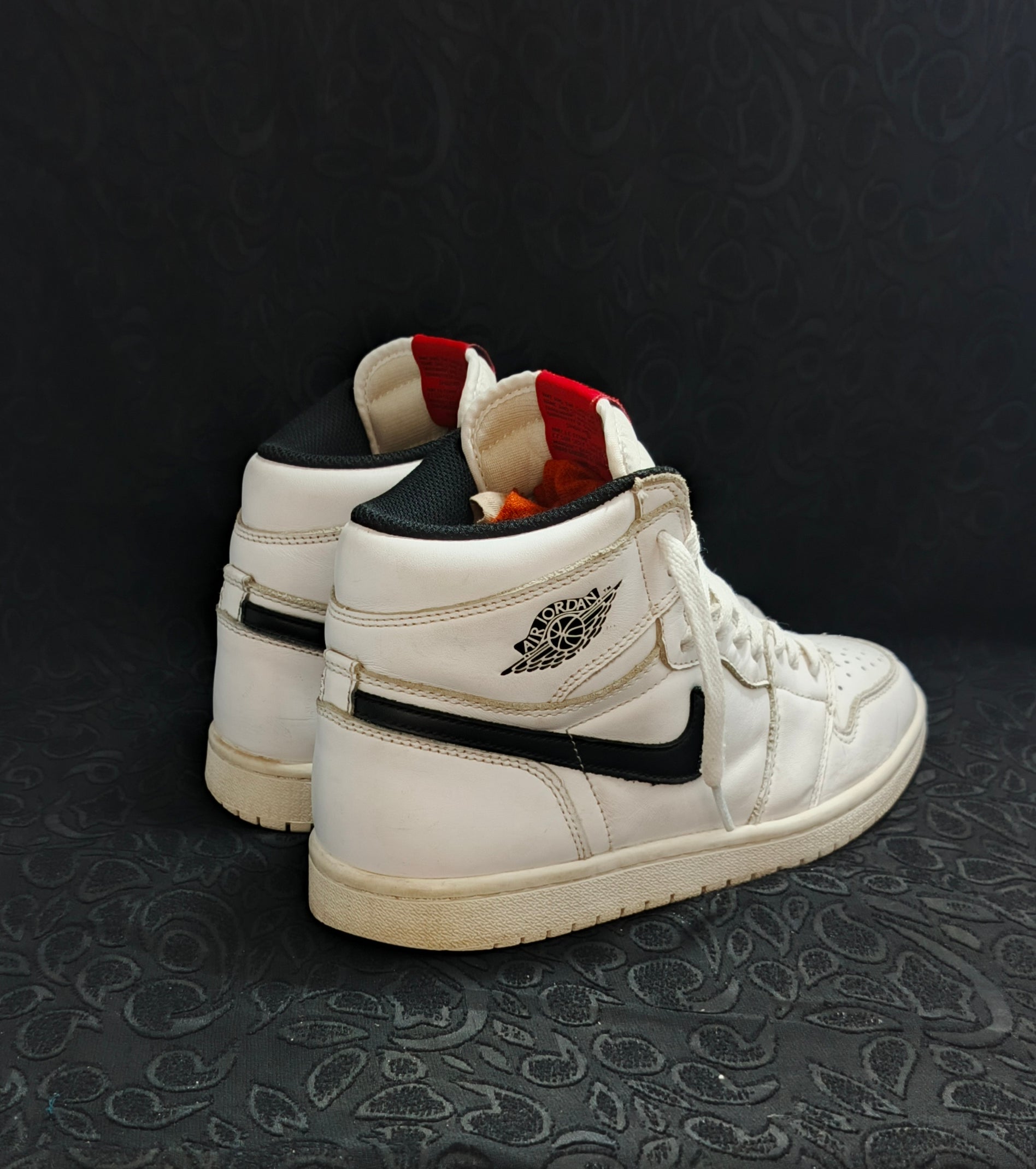 Air Jordan 1 Mid "White/Black/Gym Red