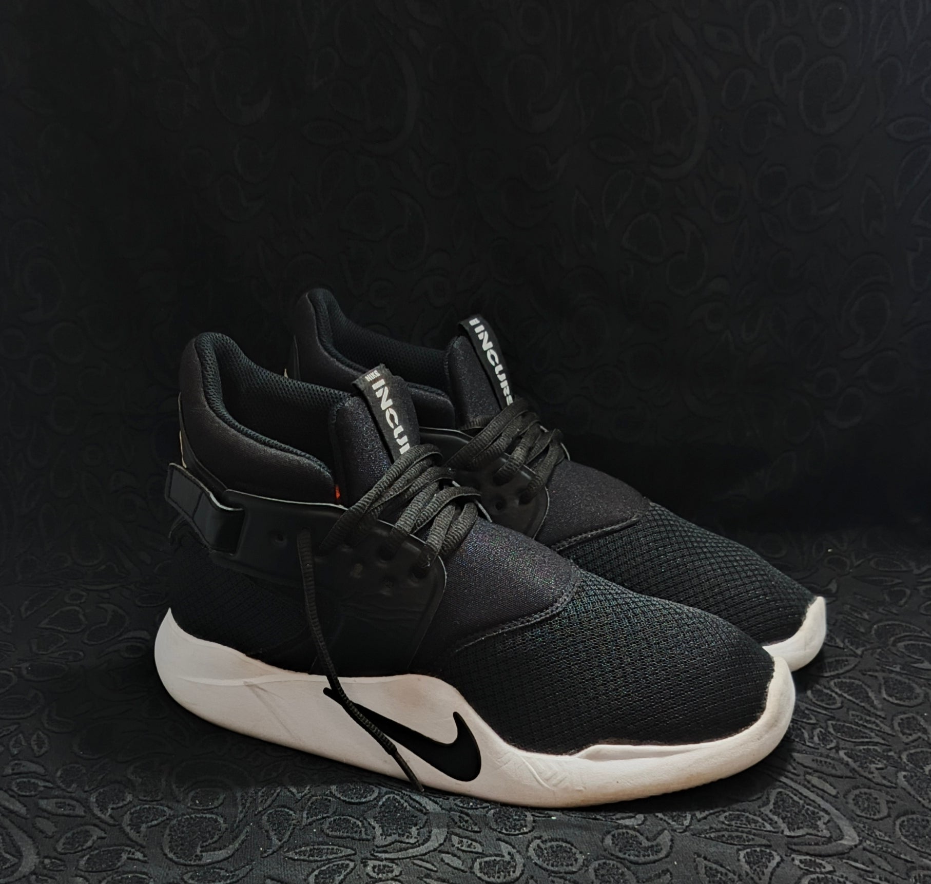 Nike Incursion Mid "Black/White"