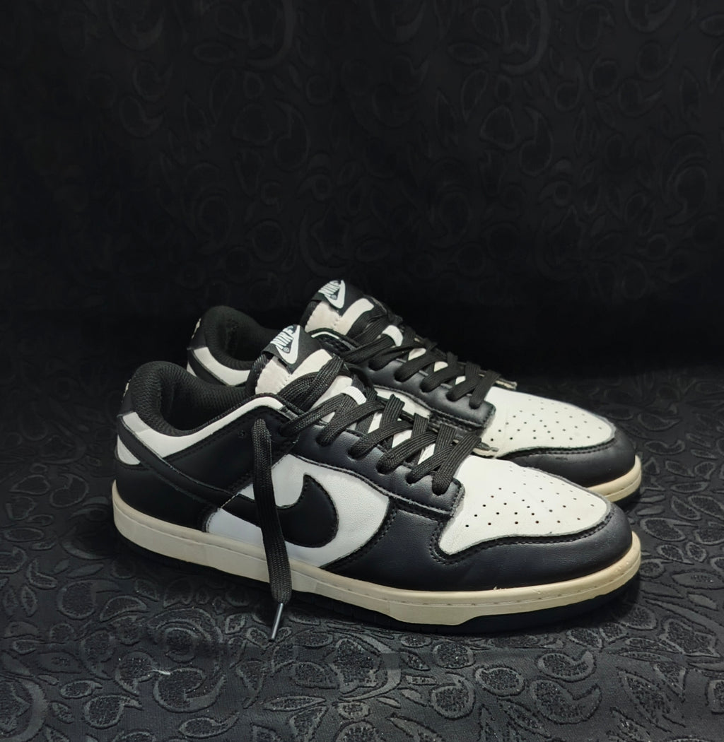 Nike Dunk Low "Black/White (Panda)"