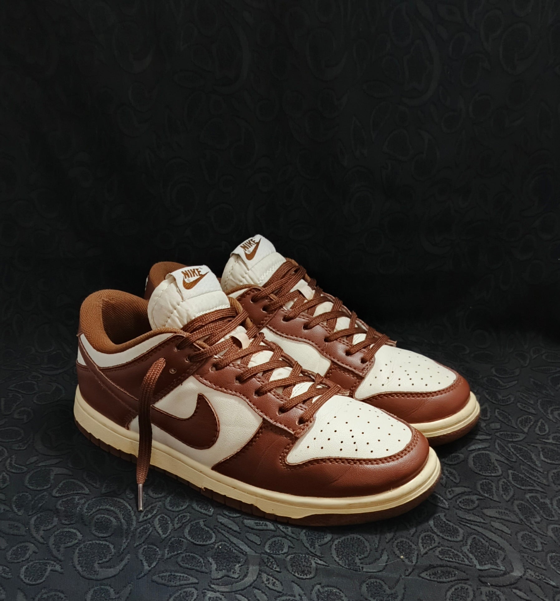 Nike sb dunk brown panda