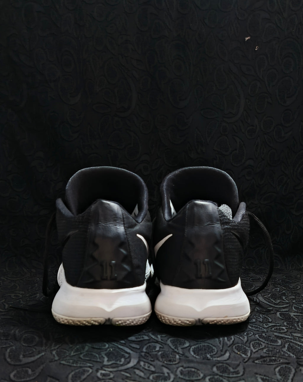 Nike kyrie flytrap sneaker