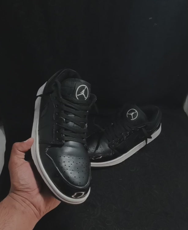 Air Jordan 1 Low “Triple Black/White Sole”