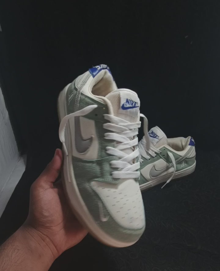 Nike SB Dunk Low Turbo Green X April