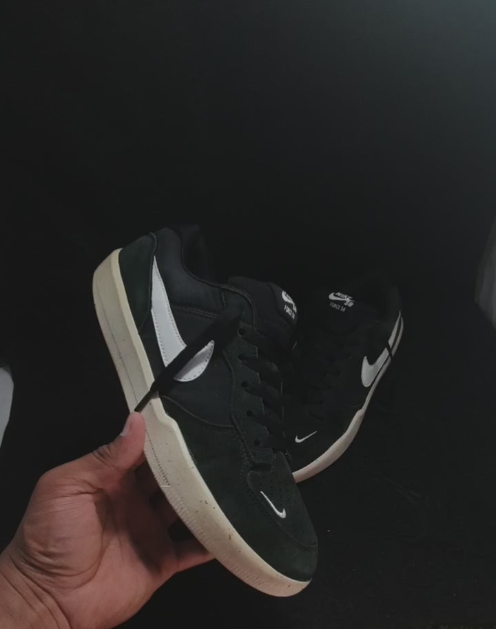 Nike SB Force 58 "Black/White"