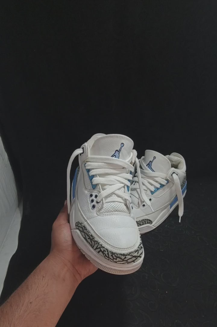 Air Jordan 3 Retro "UNC"